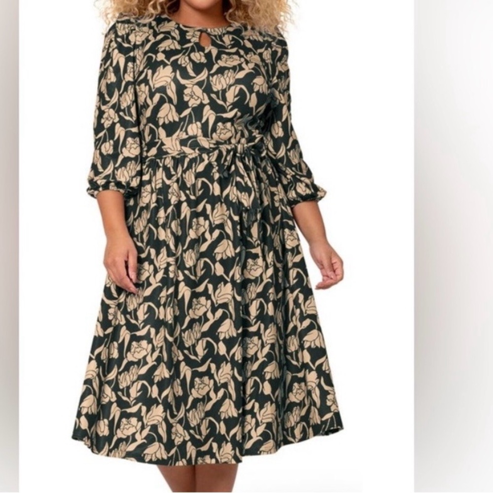 Leota Floral Midi Dress in Dark Green and beige